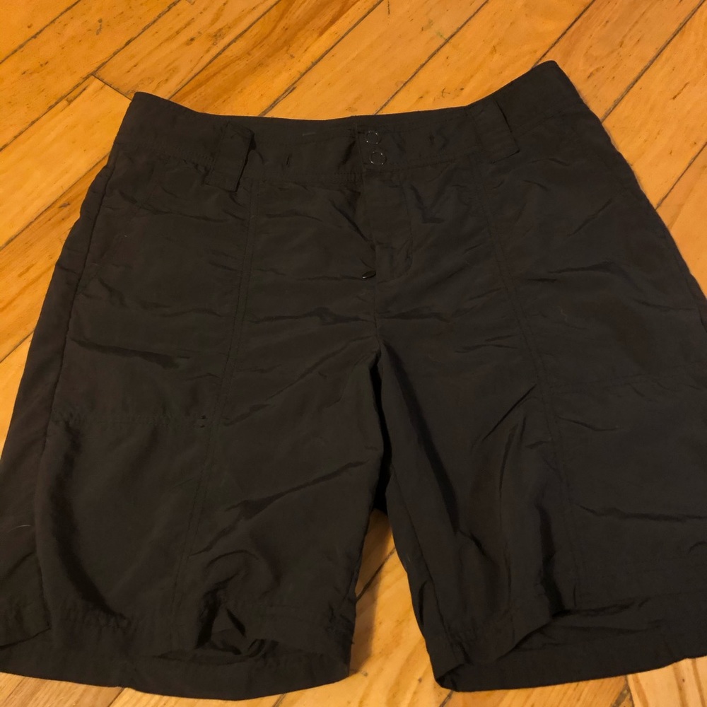 Eddie Bauer active shorts size 6